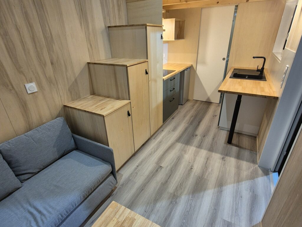 Instagram post from authentik_menuiseries. This post is in position 9.